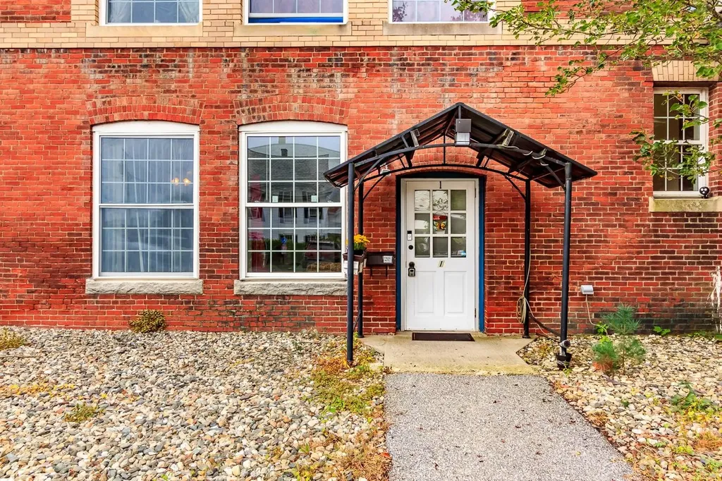 26 Myrtle Street Claremont NH 03743
