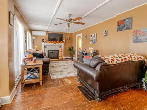 11 On The Green Street Poultney VT 06764