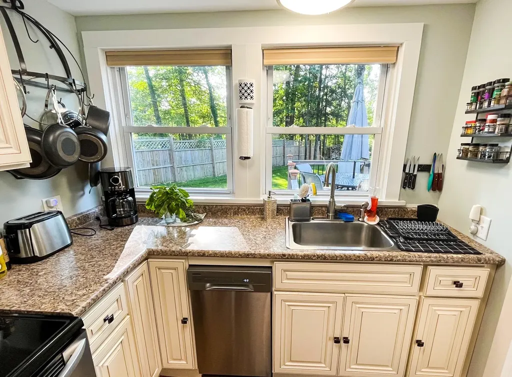 785 Holiday Point Road North Hero VT 05474
