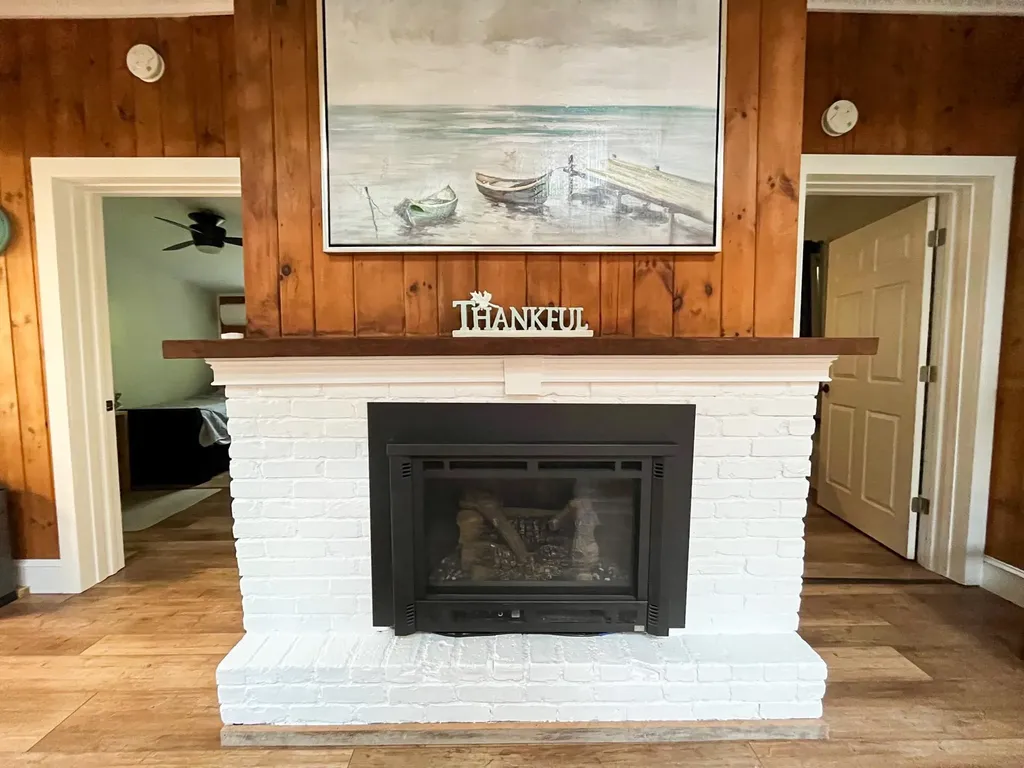 785 Holiday Point Road North Hero VT 05474