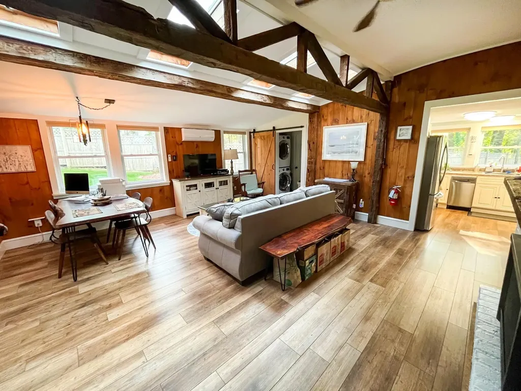 785 Holiday Point Road North Hero VT 05474