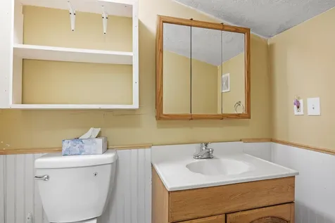 39 Hill Road Tilton NH 03276