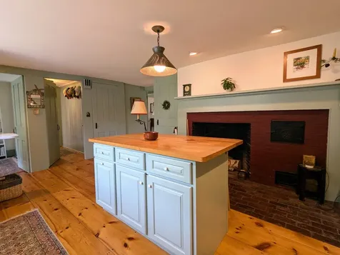 1428 Hopkinton Road Hopkinton NH 03229