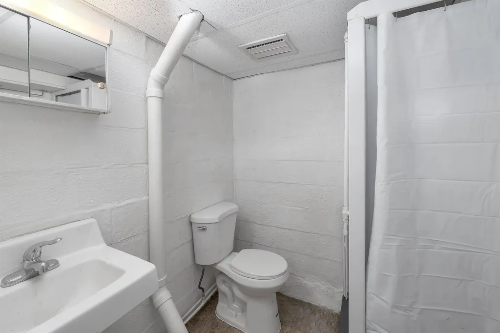 64 Kendall Street Franklin NH 03235
