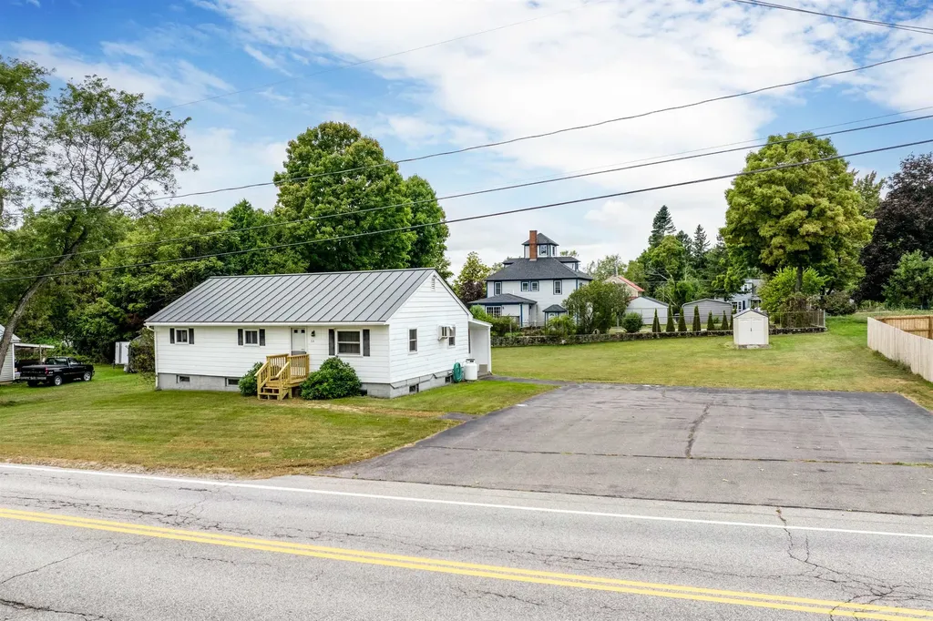 64 Kendall Street Franklin NH 03235
