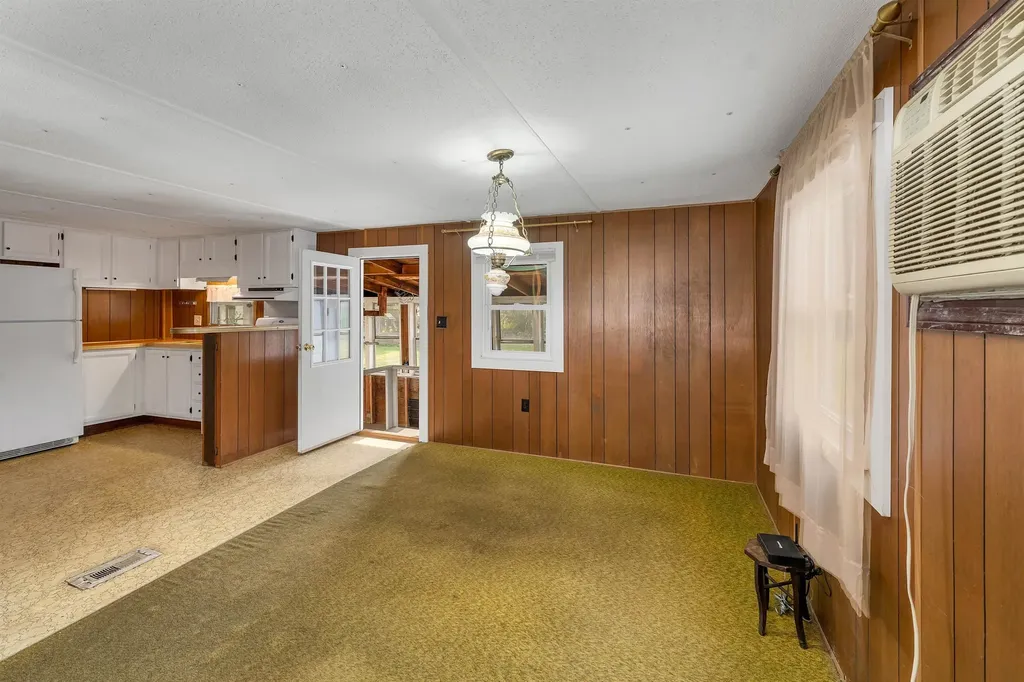 64 Kendall Street Franklin NH 03235