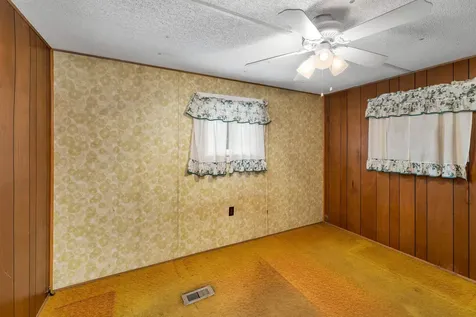 64 Kendall Street Franklin NH 03235