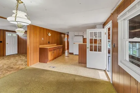 64 Kendall Street Franklin NH 03235