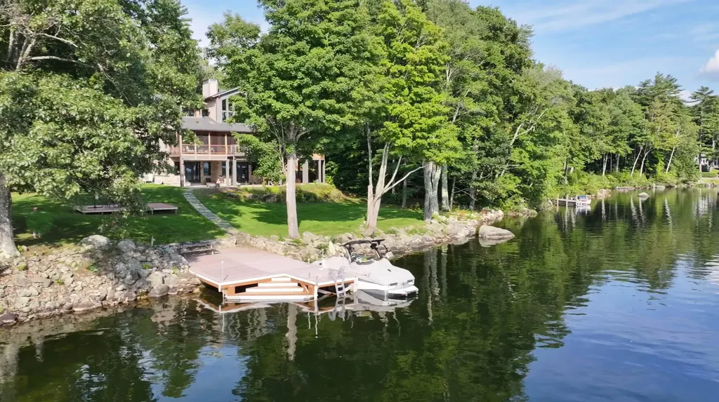 910 Lakeshore Drive New London NH 03257