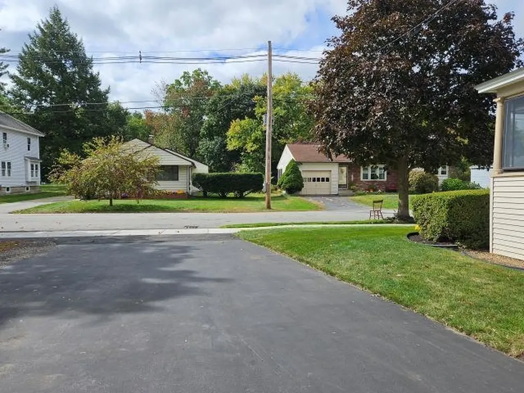 65 River Street Keene NH 03431