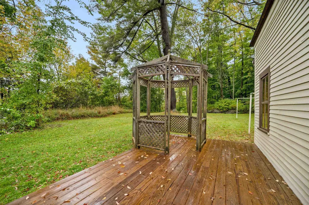 26 Mcleod Hill Road Barre Town VT 05654