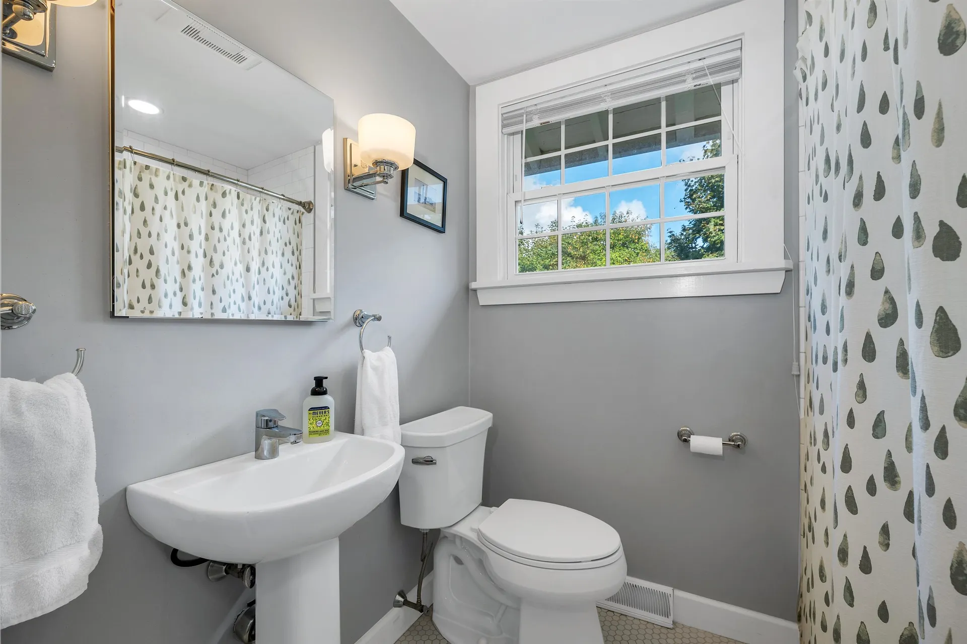 2 Godfrey Avenue Hampton NH 03842