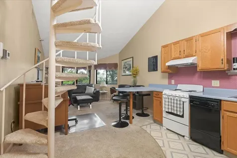 10 Kellogg Road Essex Junction VT 05452