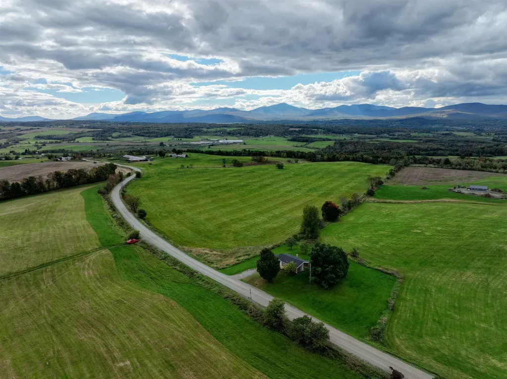 3846 Bear Mountain Road Newport Town VT 05857