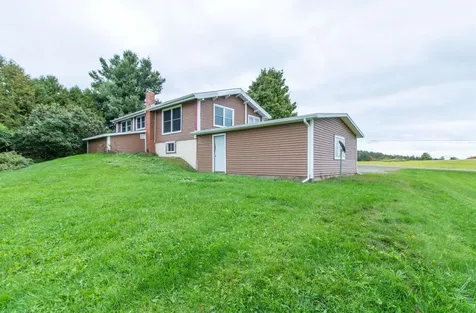 3846 Bear Mountain Road Newport Town VT 05857