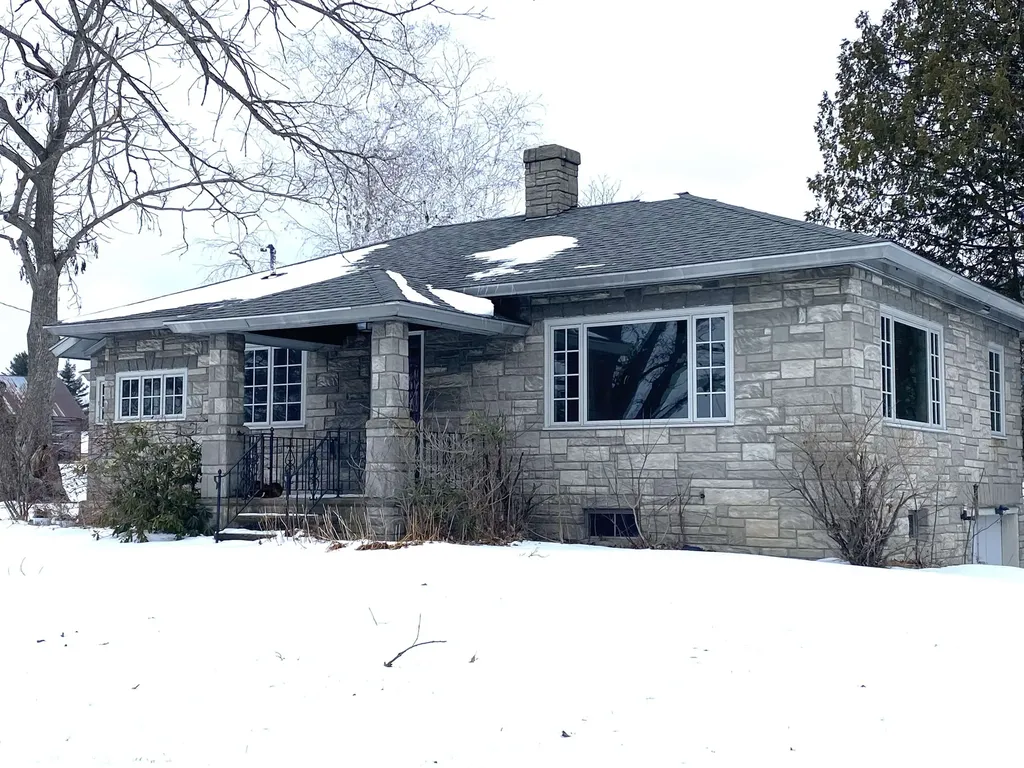 2776 Case Street Middlebury VT 05753