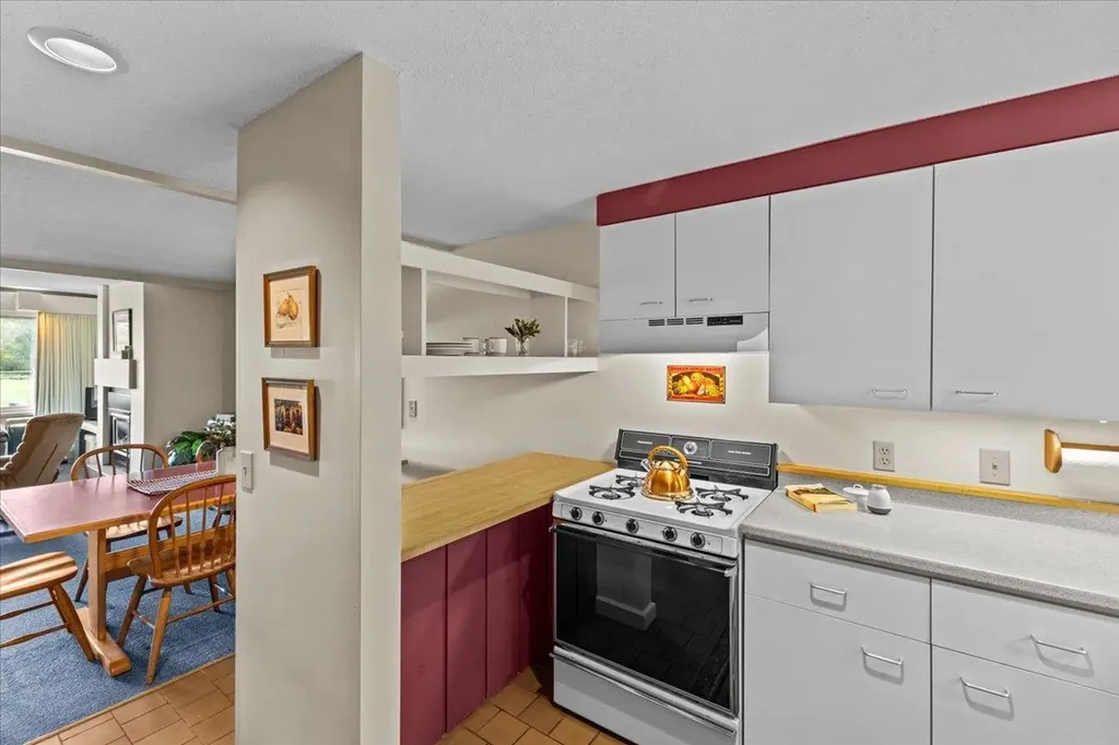 1003 Cape Cod Road Stowe VT 05672