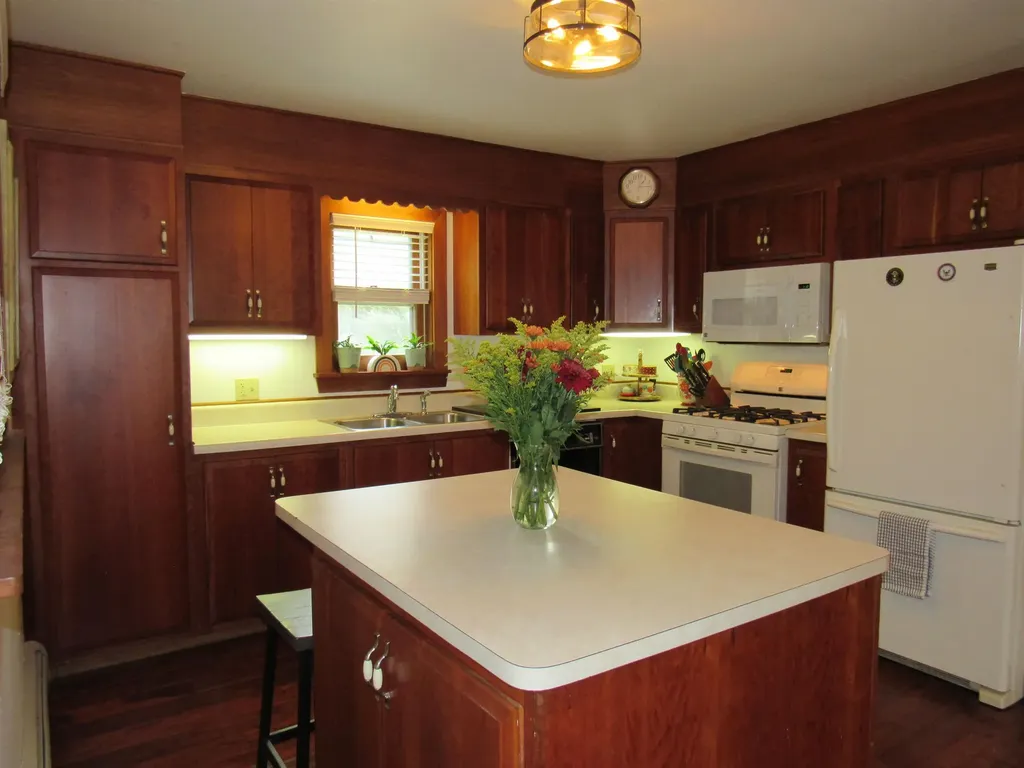 324 North Road Eden VT 05653