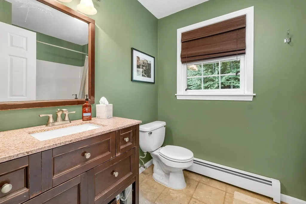 60 Lena Lane Epsom NH 03234