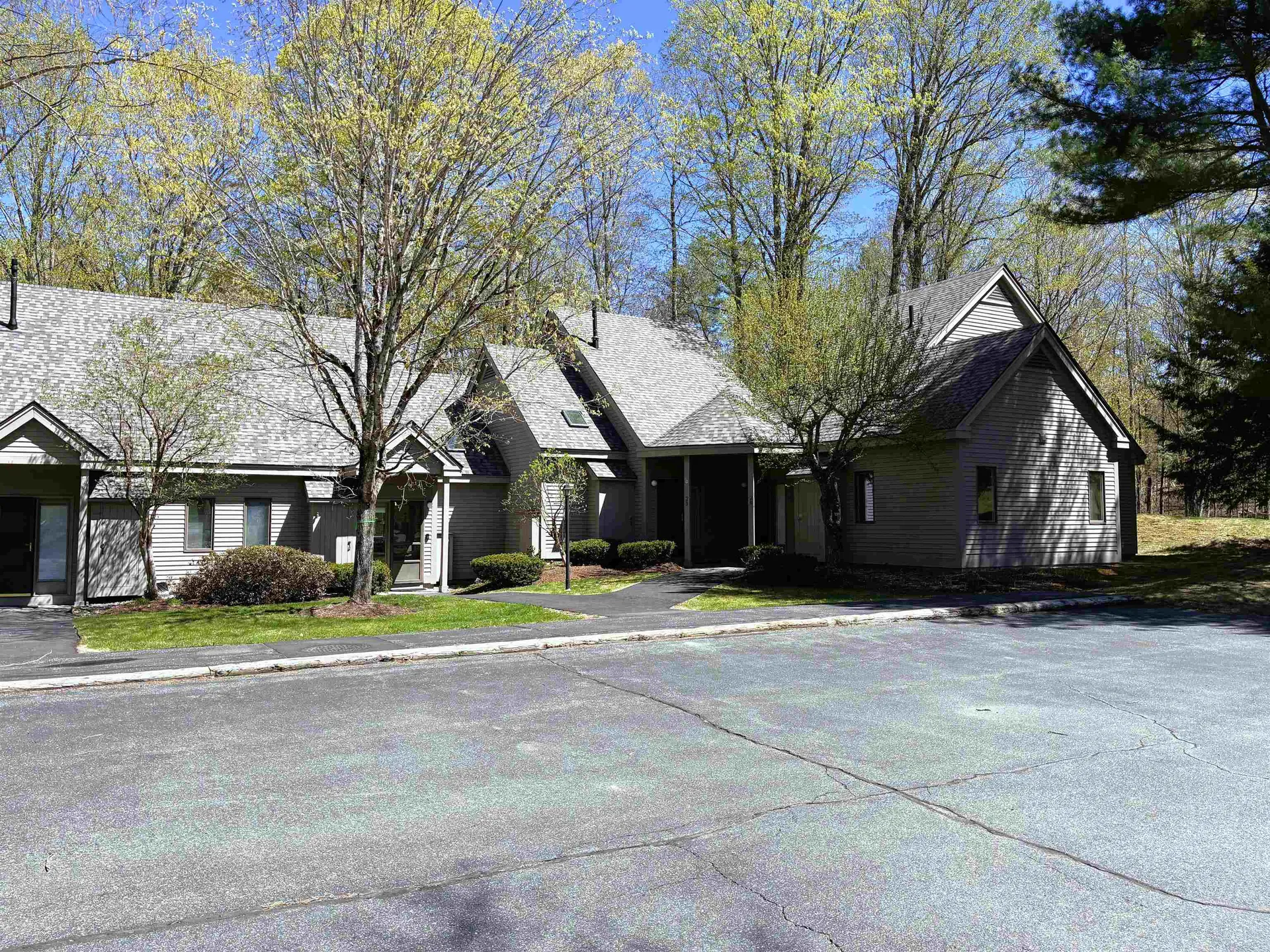 90 Kingfisher Road Hartford VT 05059