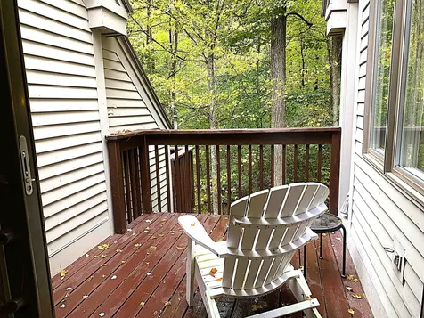 90 Kingfisher Road Hartford VT 05059