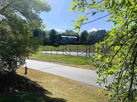 90 Kingfisher Road Hartford VT 05059