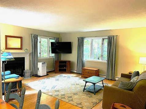 90 Kingfisher Road Hartford VT 05059