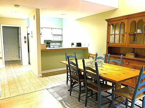 90 Kingfisher Road Hartford VT 05059