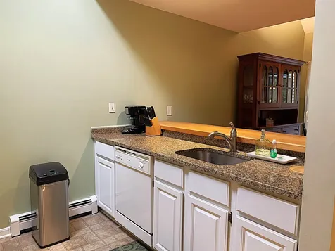 90 Kingfisher Road Hartford VT 05059