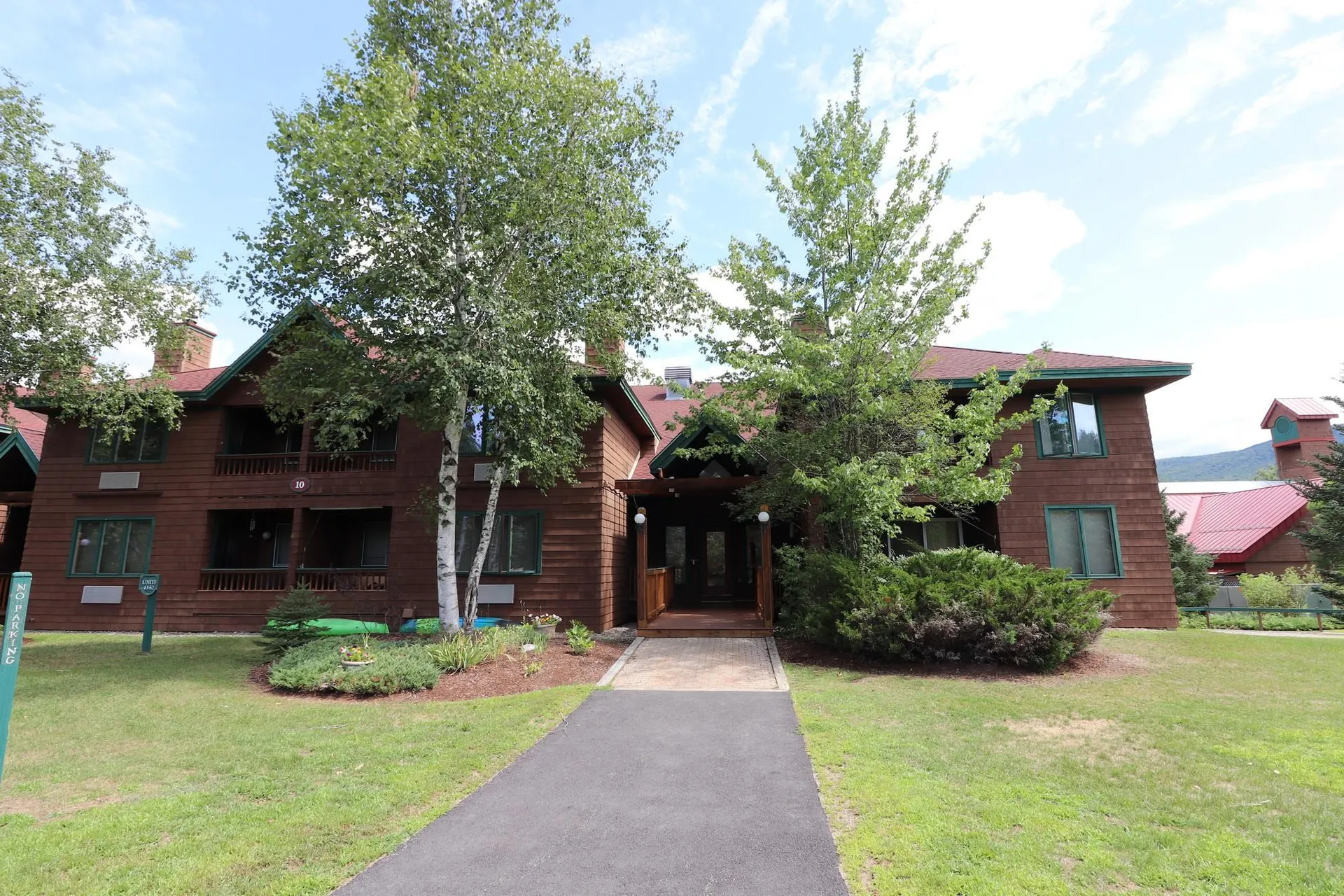 10 Lakeside West Drive Woodstock NH 03262
