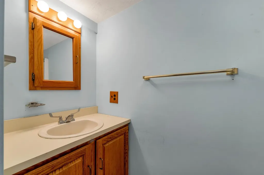 763 Elm Street Laconia NH 03246