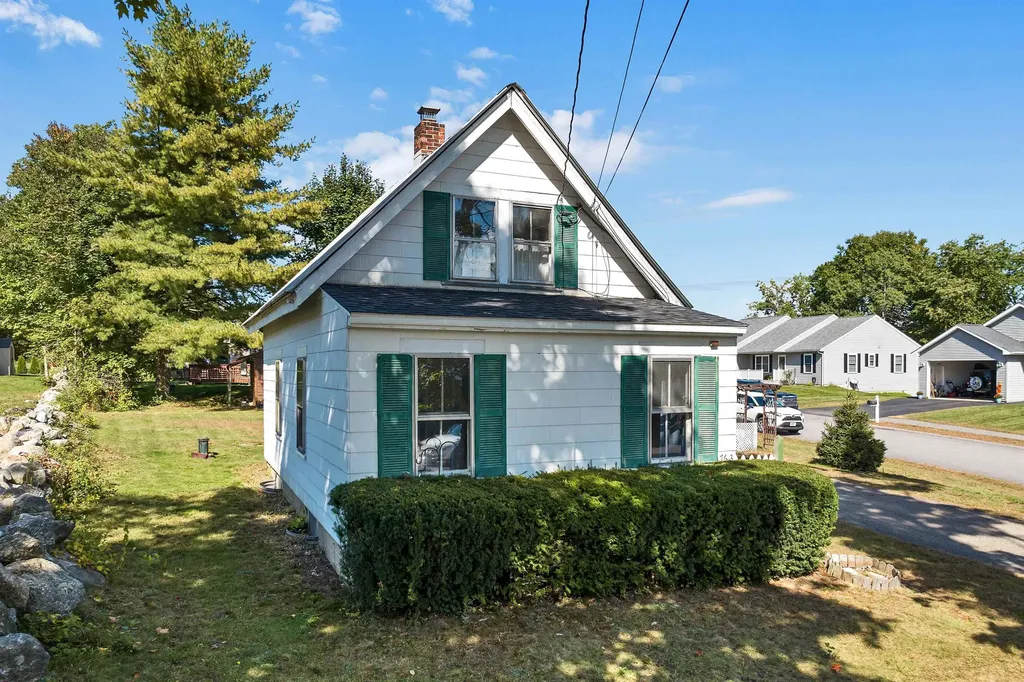 763 Elm Street Laconia NH 03246