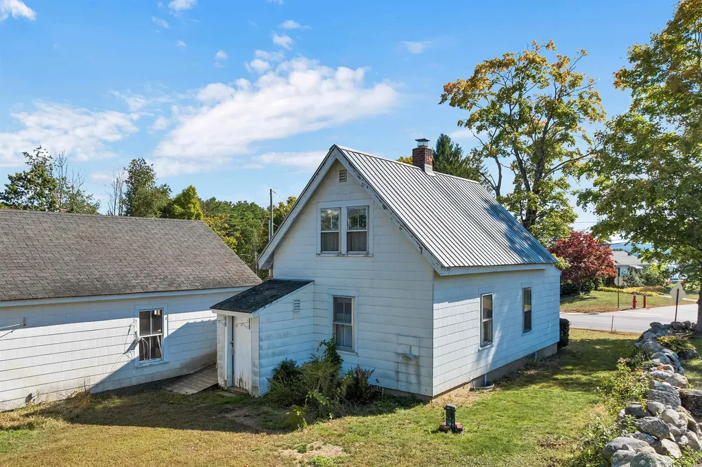 763 Elm Street Laconia NH 03246