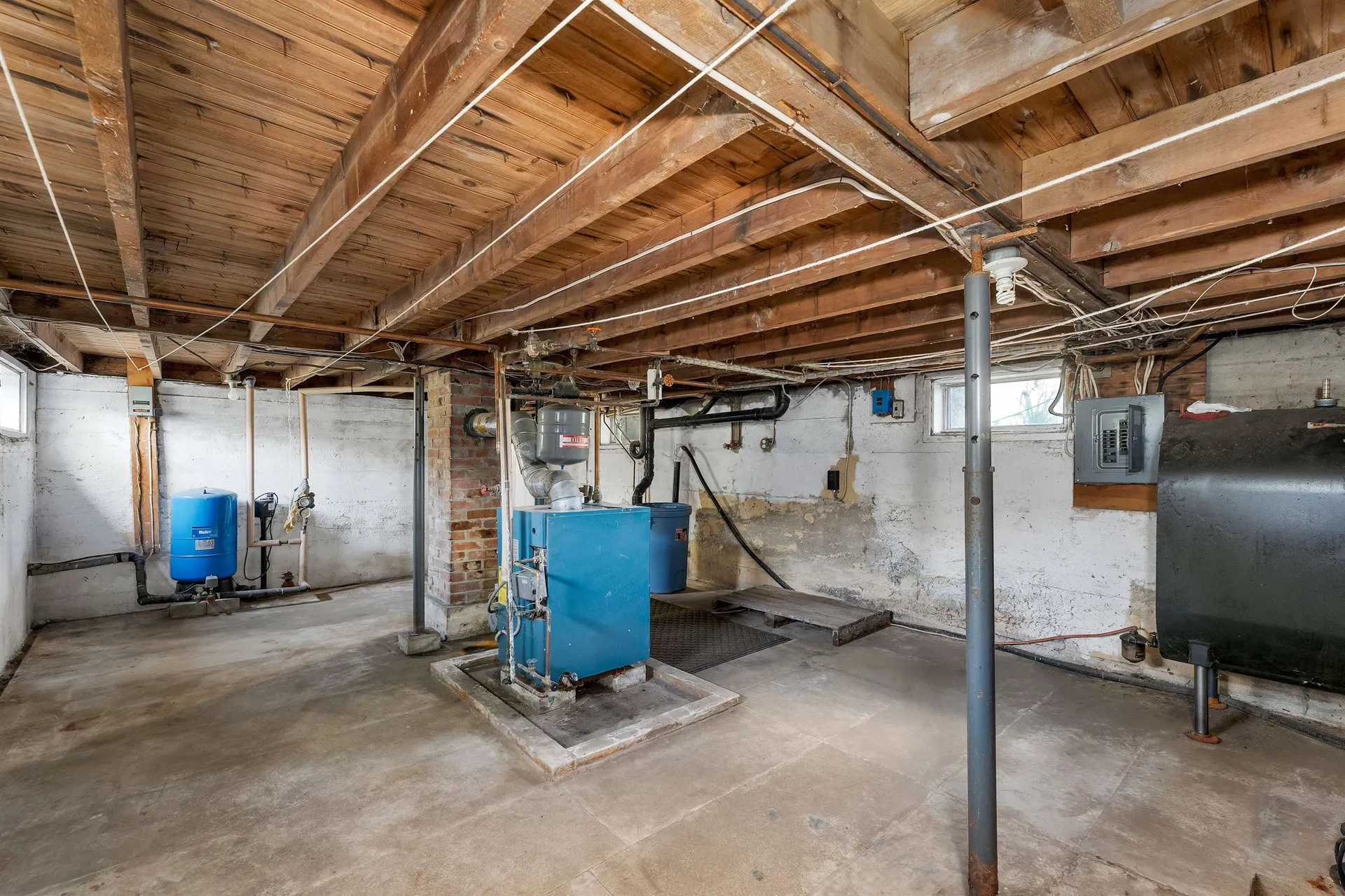 763 Elm Street Laconia NH 03246