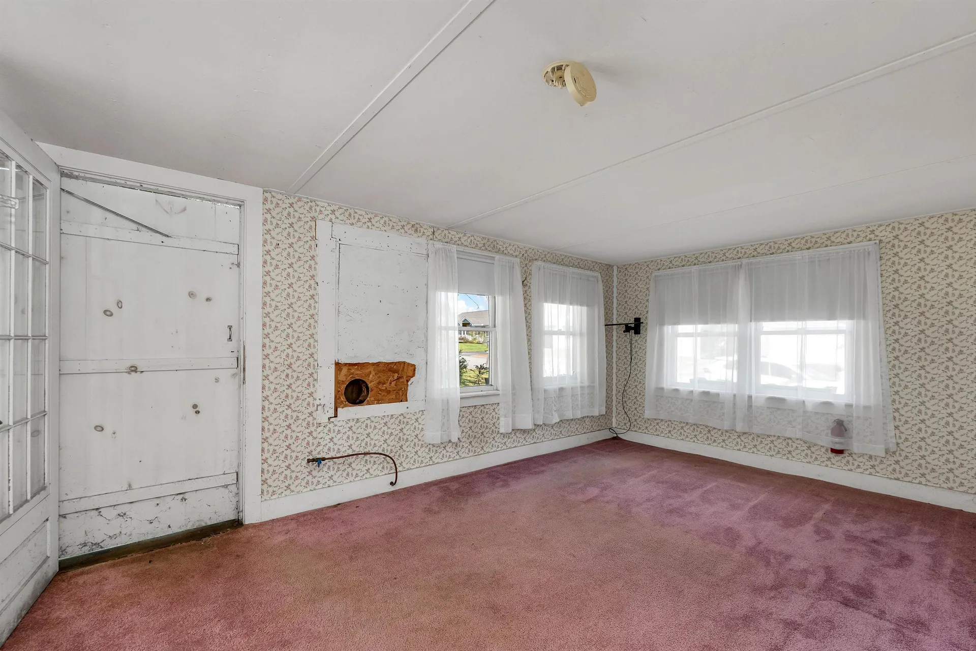 763 Elm Street Laconia NH 03246