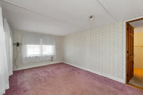 763 Elm Street Laconia NH 03246
