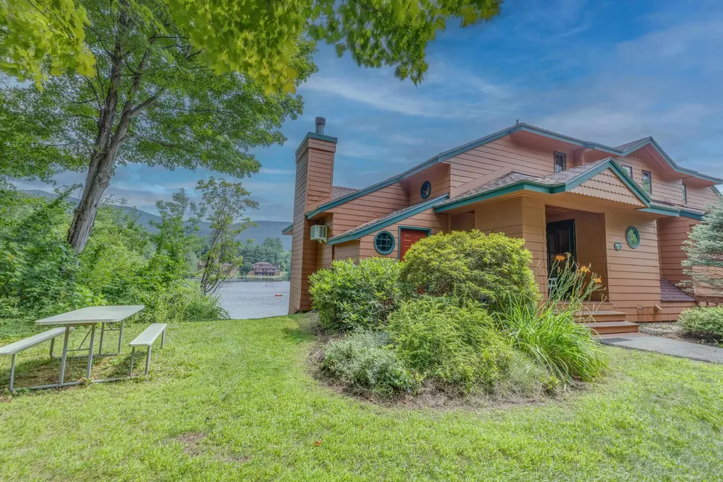 24 Lakeside West Drive Lincoln NH 03251