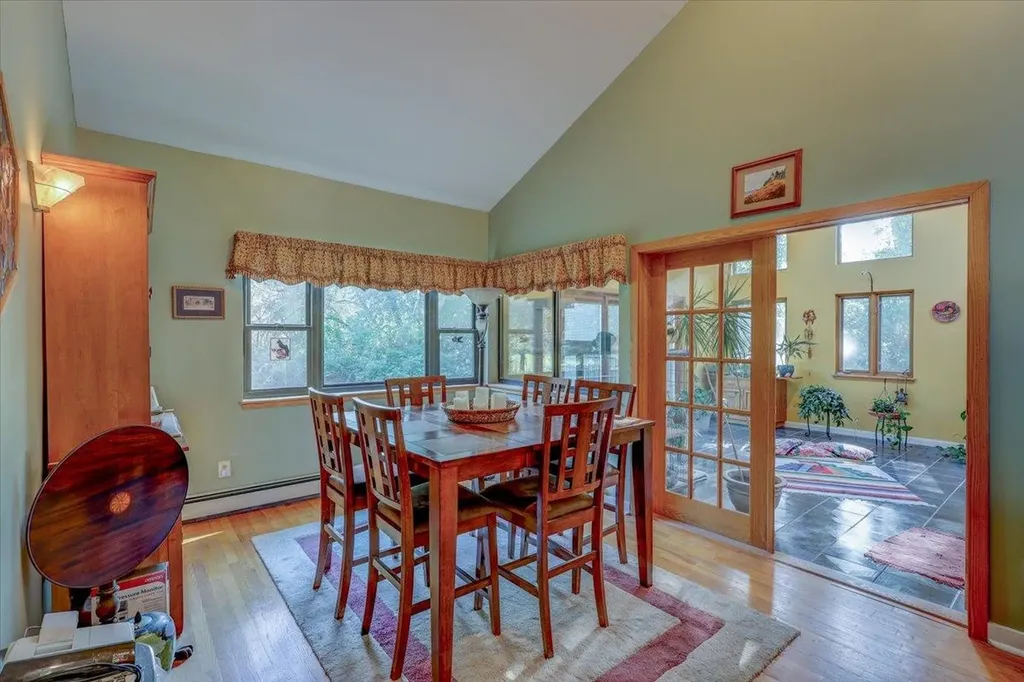 16 Starbird Road Jericho VT 05465