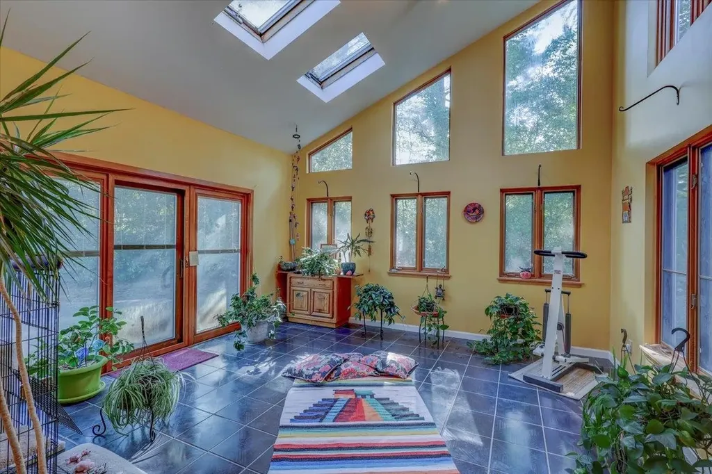 16 Starbird Road Jericho VT 05465