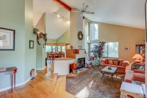 16 Starbird Road Jericho VT 05465