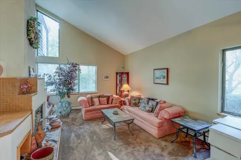 16 Starbird Road Jericho VT 05465