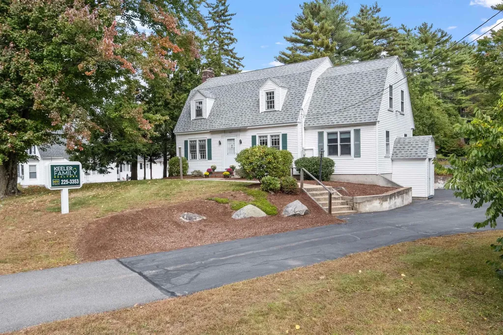 567 Pembroke Street Pembroke NH 03275