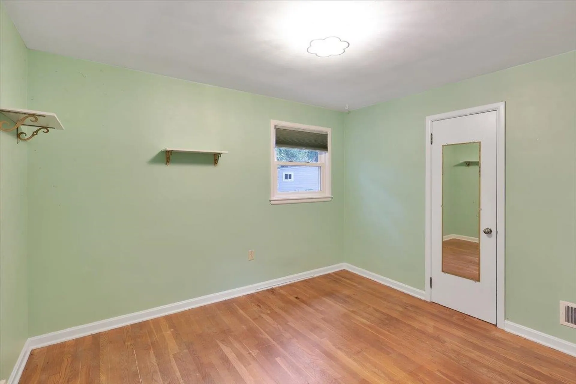 143 Edgemoor Drive Burlington VT 05408