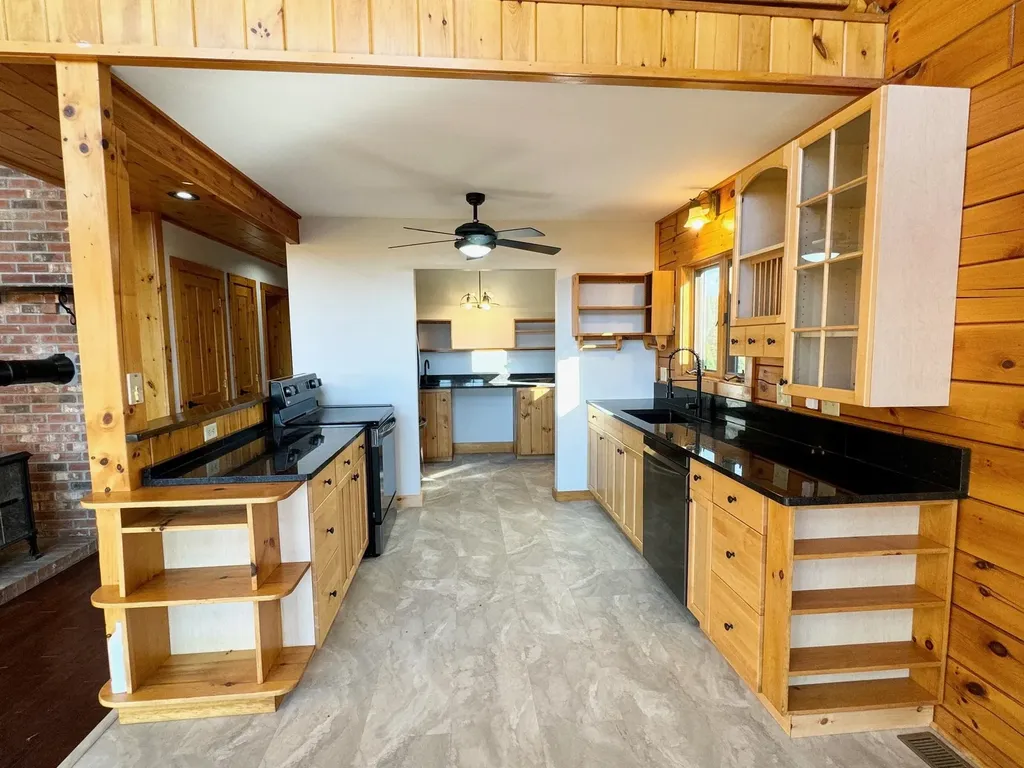 603 Trucott Road Holland VT 05830