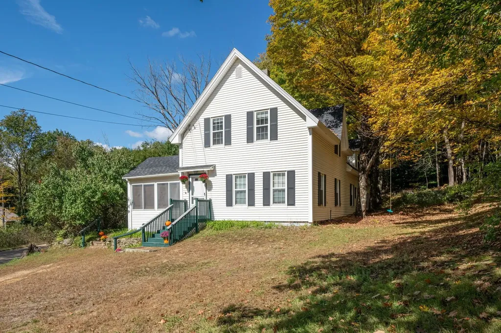 5 Willow Road Sanbornton NH 03269