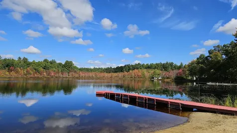 22 Gena Avenue Derry NH 03038