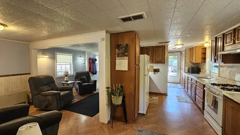 22 Gena Avenue Derry NH 03038