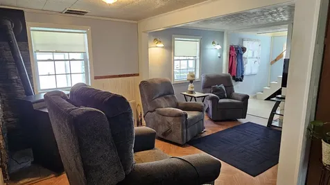 22 Gena Avenue Derry NH 03038