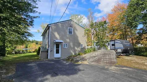 22 Gena Avenue Derry NH 03038