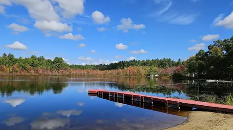 22 Gena Avenue Derry NH 03038